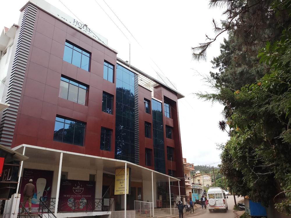 Vinayaga Inn By Poppys, Ooty Extérieur photo