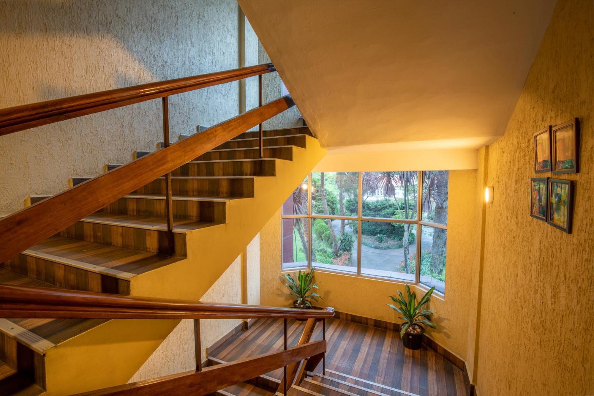 Vinayaga Inn By Poppys, Ooty Extérieur photo